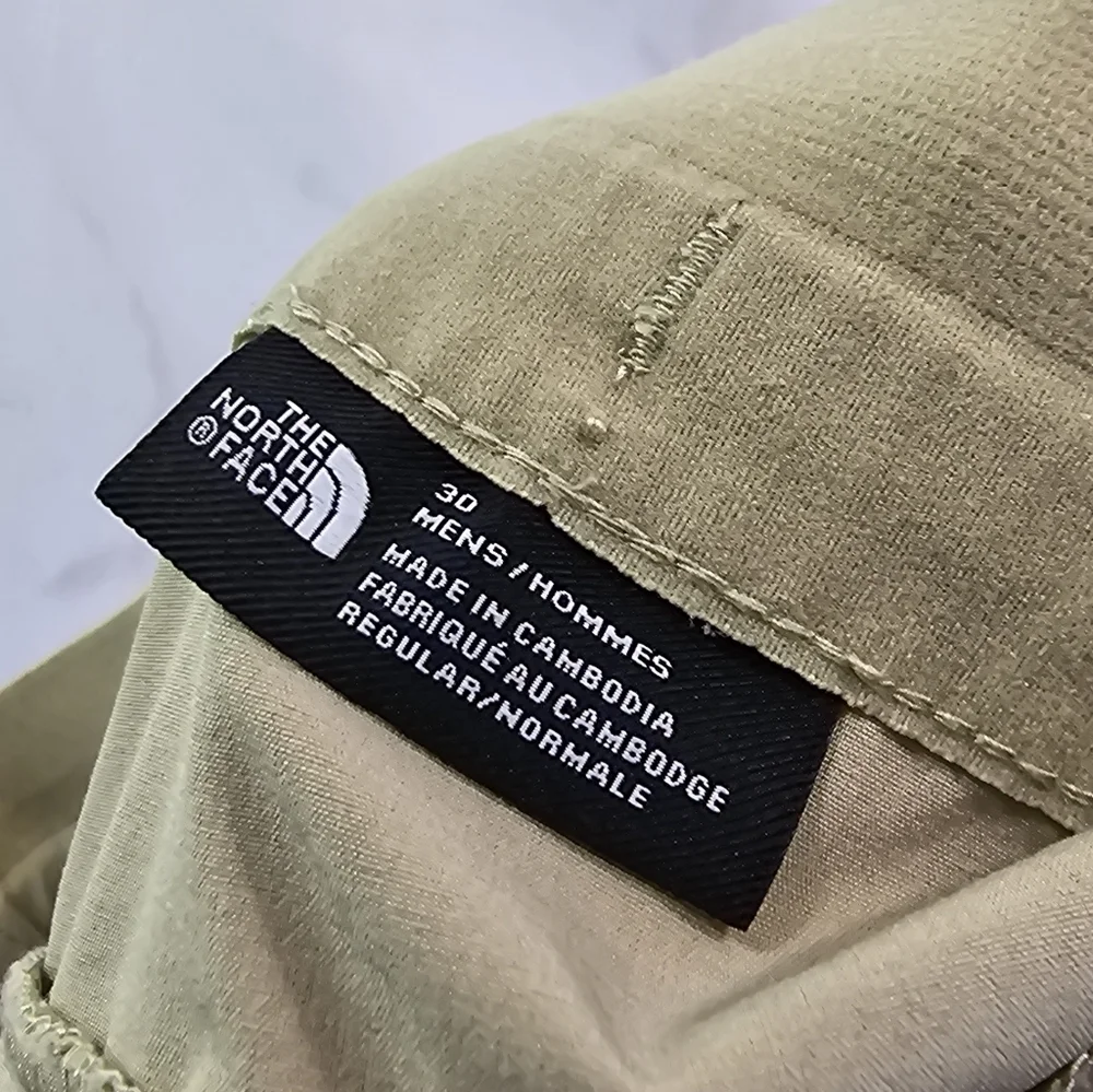 The North Face Shorts Men 30 Tan Khaki  Stretch Bermuda Elastic Climbing 8 Inch